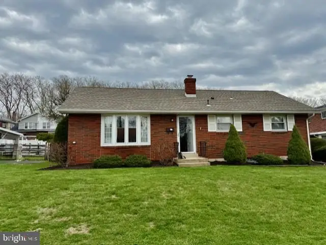 1121 North Saint Lucas Street, Allentown, PA 18104 - #1