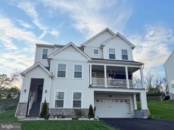 5044 Bellflower Dr, SCHNECKSVILLE, PA 18078