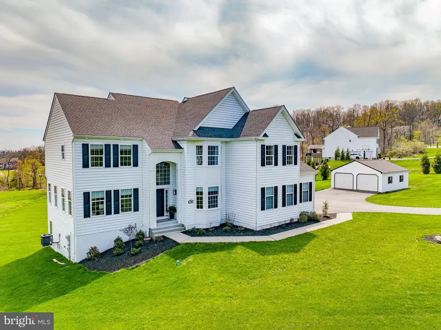 7300 Mount Vernon Dr, Zionsville, PA 18092 - #2
