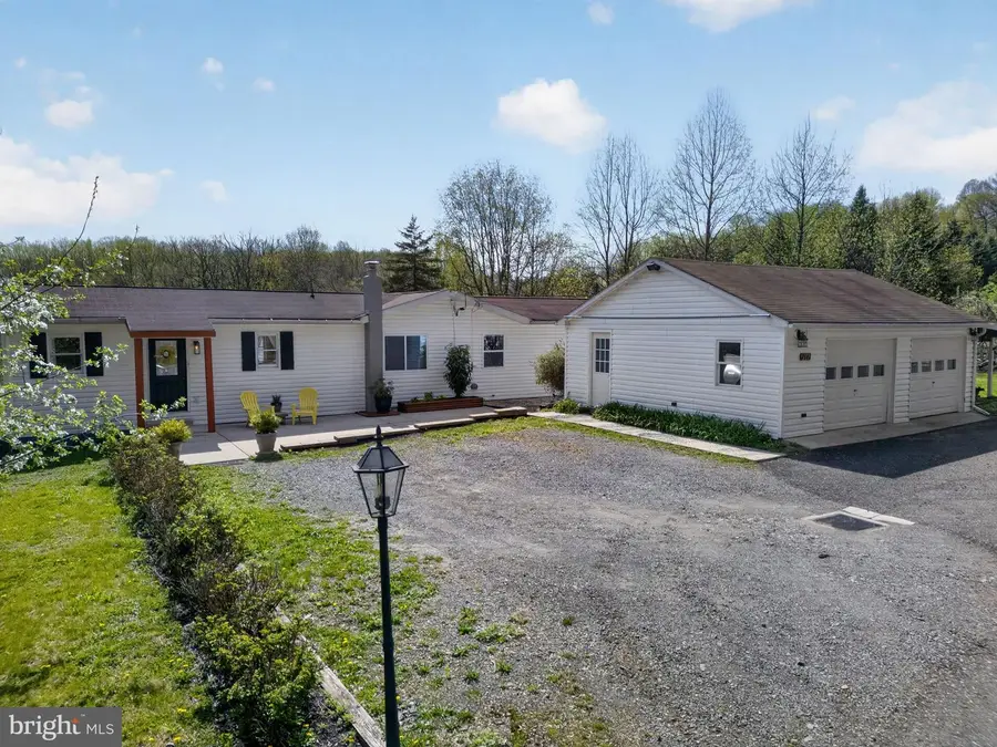 7341 Carls Hill Rd, Zionsville, PA 18092 - #2