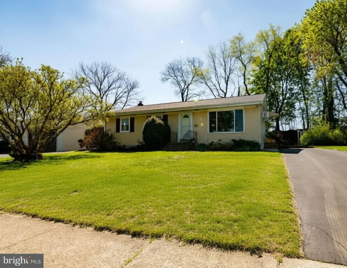 4882 Pine Grove Cir, Allentown, PA 18106 - #1