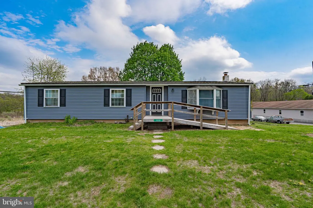 3310 Friedens Rd, Slatington, PA 18080 - #1