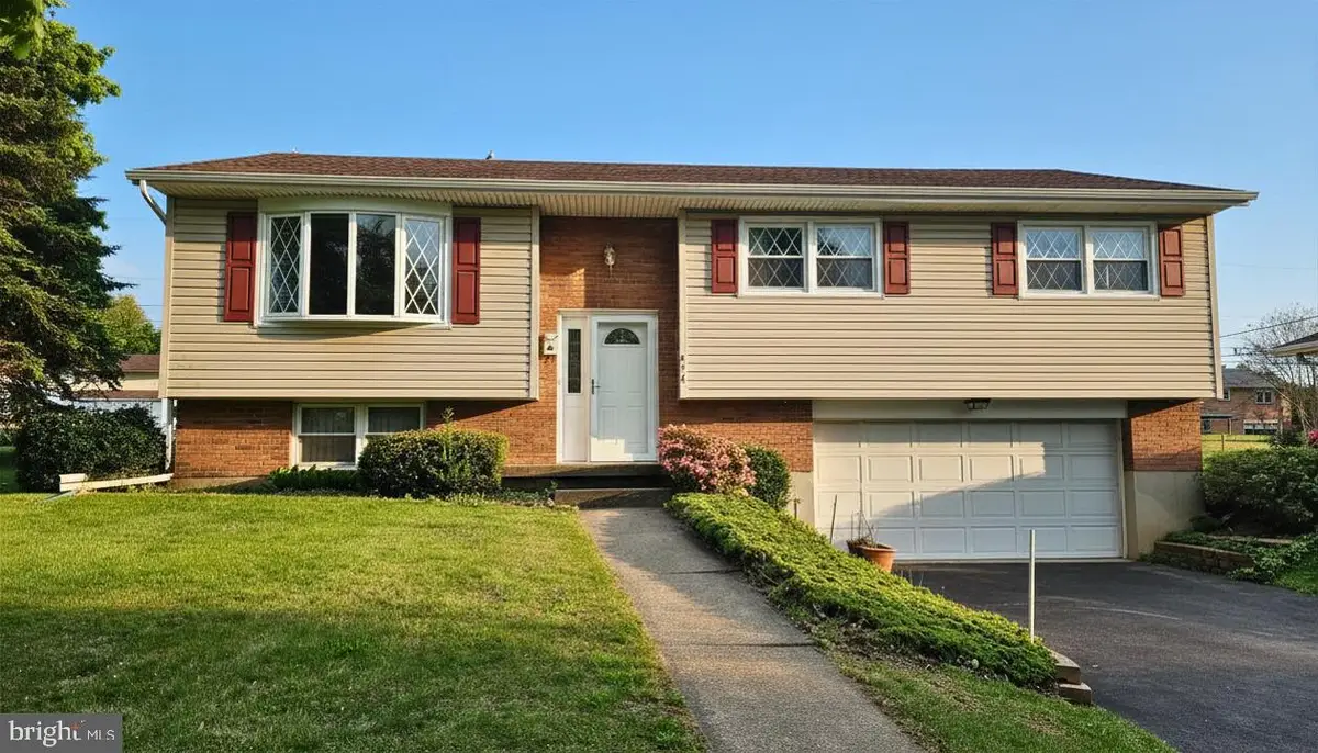 524 E Tioga St, Allentown, PA 18103 - #1