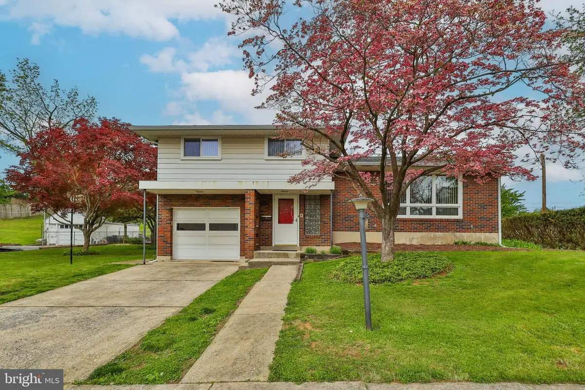 1220 S Lumber St, Allentown, PA 18102 - #1