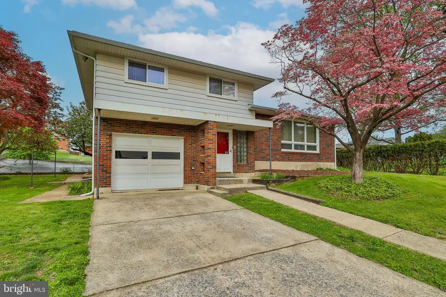 1220 S Lumber St, Allentown, PA 18102 - #2