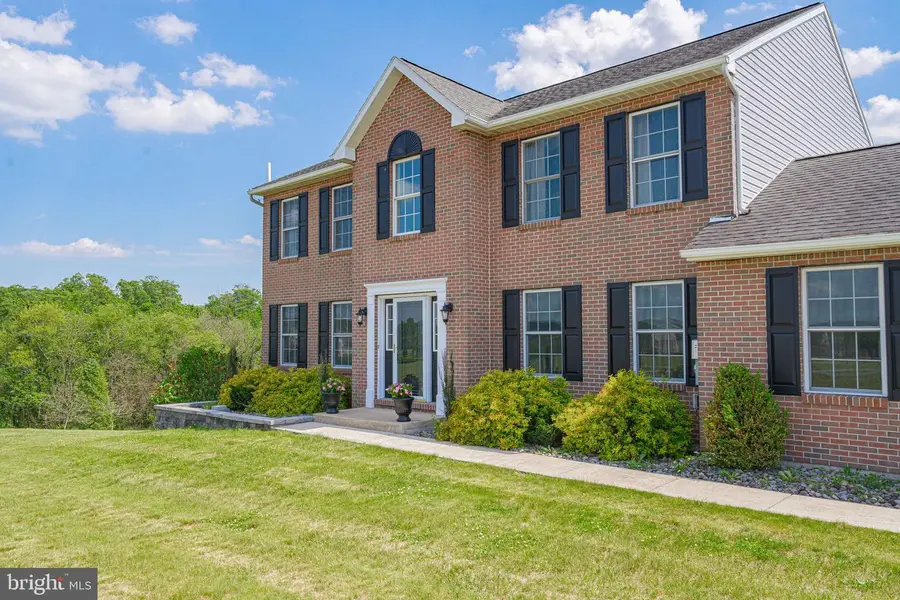 385 Farmington Rd, Breinigsville, PA 18031 - #3