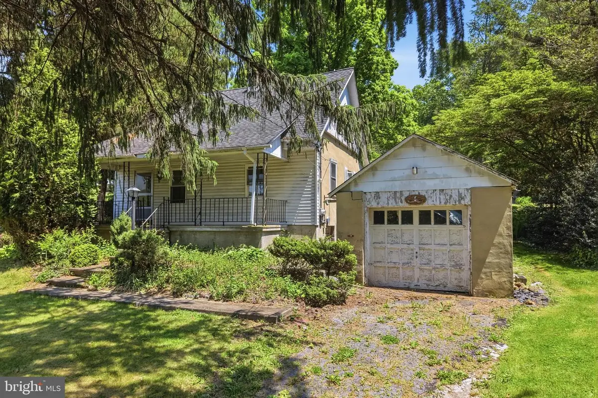 1476 Pennsylvania Ave, Emmaus, PA 18049 - #1