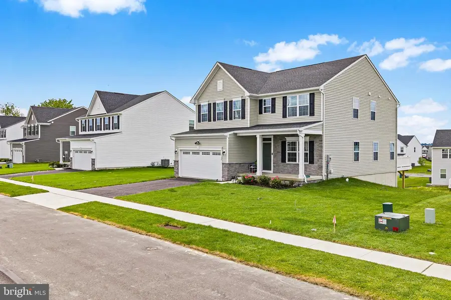1124 Nursery St, Upper Macungie, PA 18051 - #2