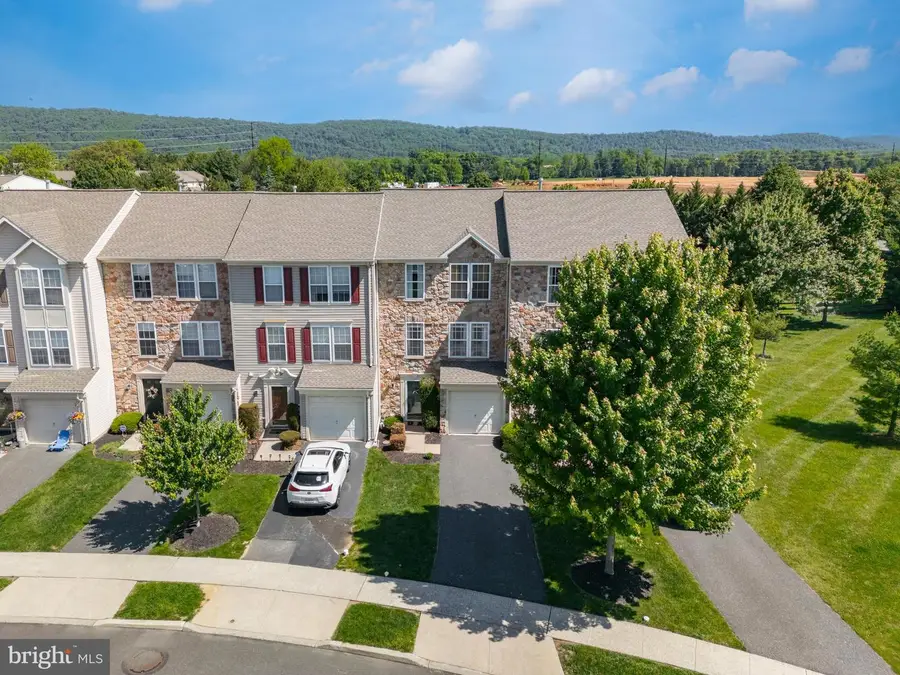 4079 Huckleberry Dr, Center Valley, PA 18034 - #2