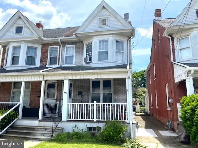 842 Chestnut St, Emmaus, PA 18049 - #1