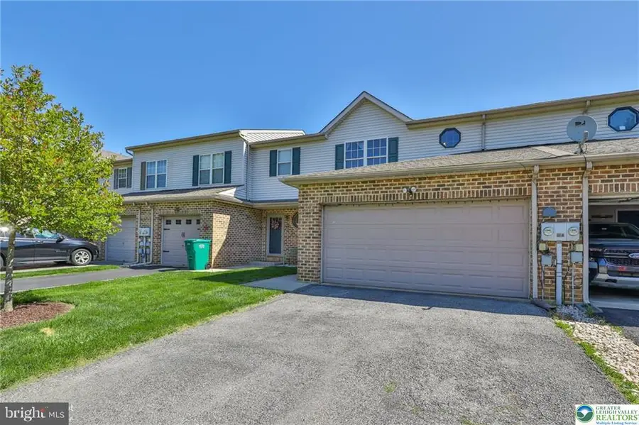 6411 Pioneer Dr, Macungie, PA 18062 - #3