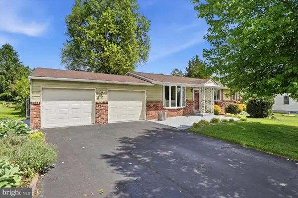 5231 Price Ave, COOPERSBURG, PA 18036