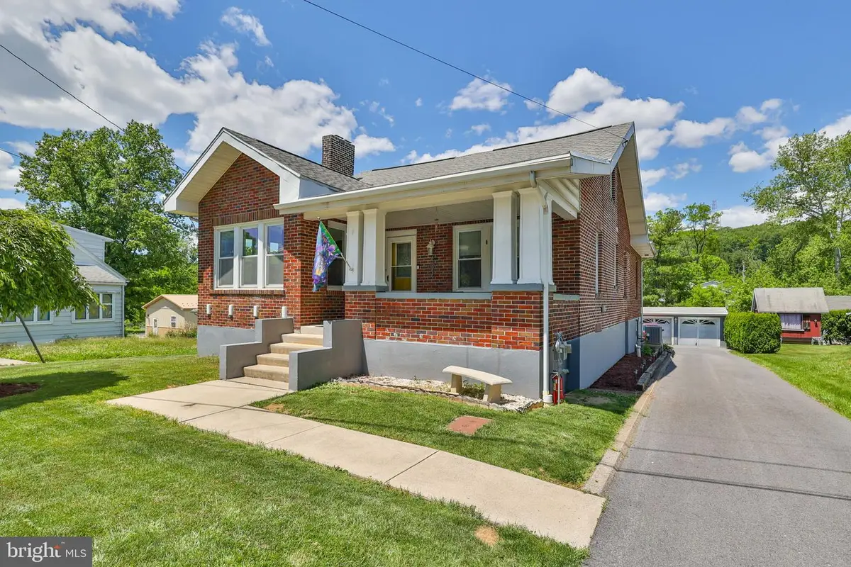 1635 E Emmaus Ave, Allentown, PA 18103 - #1