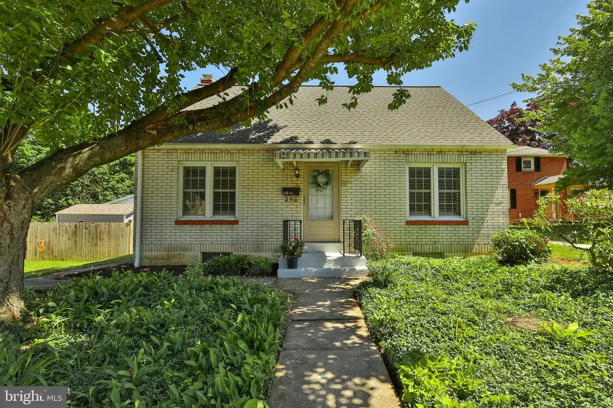 250 Adrain St, Emmaus, PA 18049 - #1