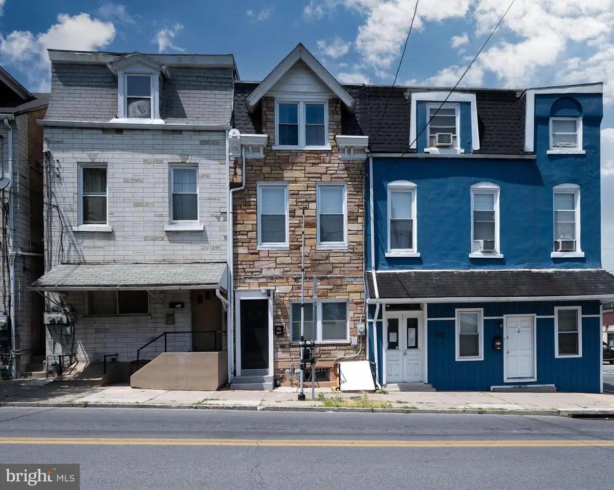 627 W Union St, Allentown, PA 18101 - #1