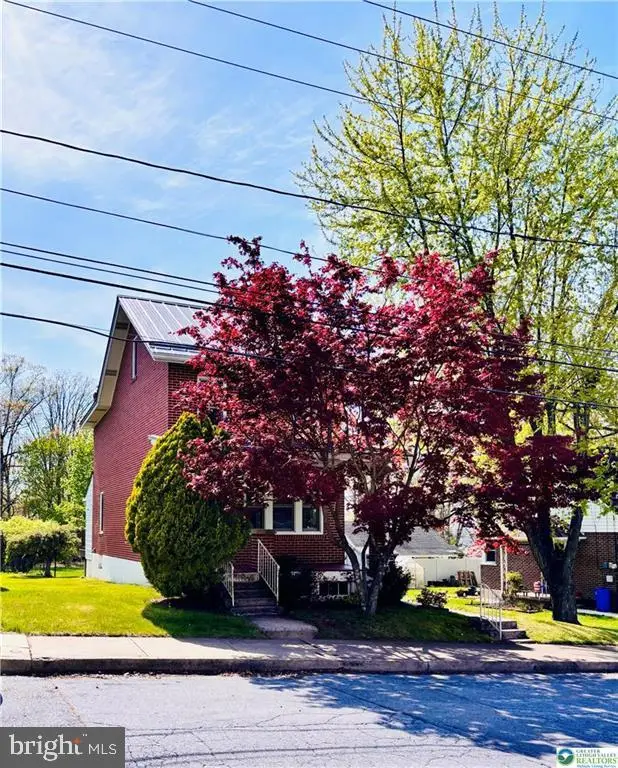 414 S 6th St, Emmaus, PA 18049 - #3