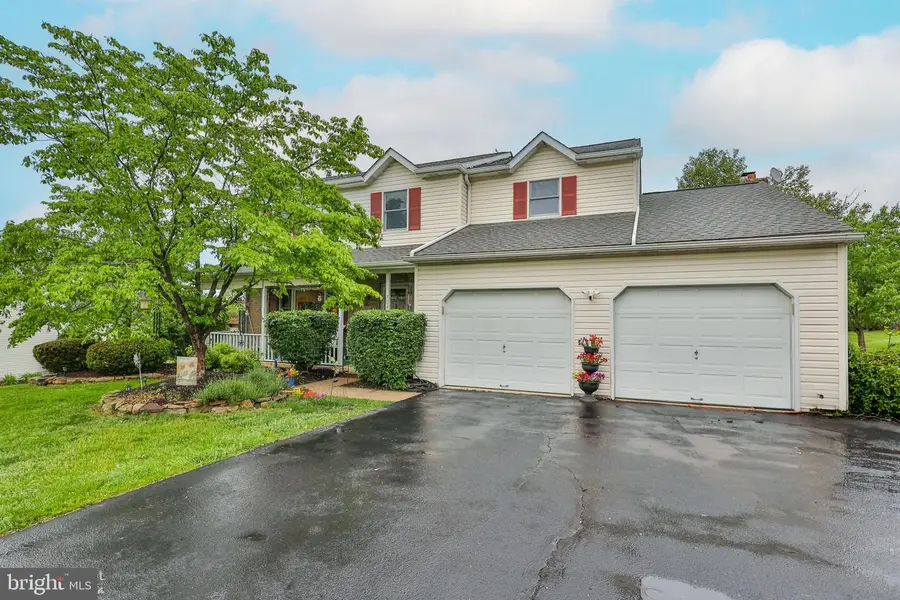7049 Carriage Dr, Coopersburg, PA 18036 - #2