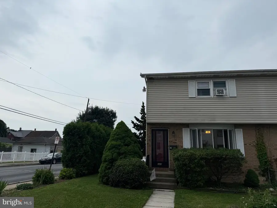 243 Wood St, Catasauqua, PA 18032 - #3