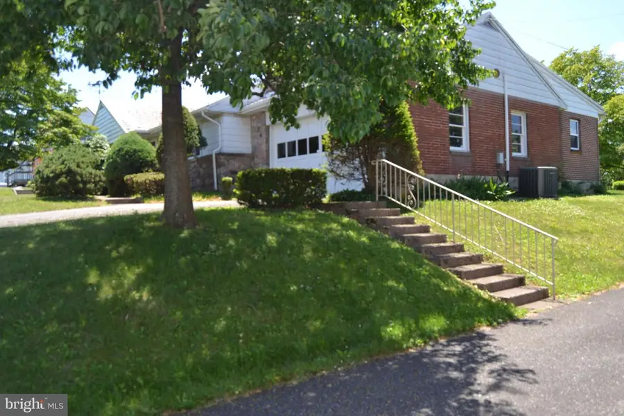 1294 Trexlertown Rd, Trexlertown, PA 18087 - #3