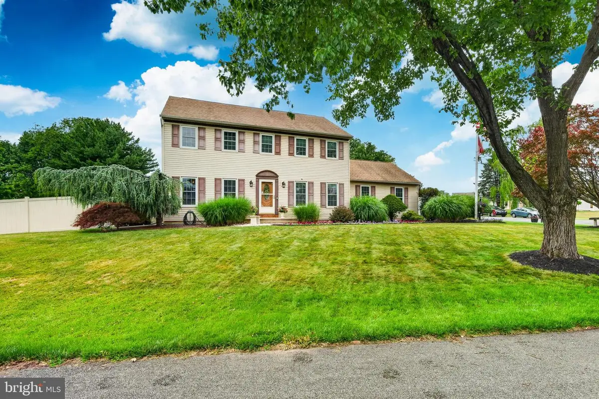 134 Aspen Dr, Allentown, PA 18104 - #1