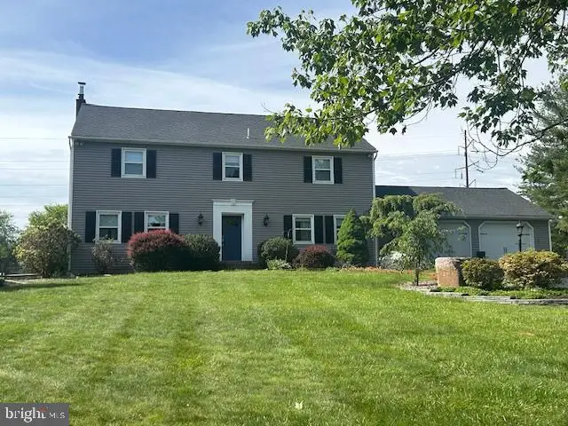 4074 Old Sentry Rd, Allentown, PA 18104 - #1