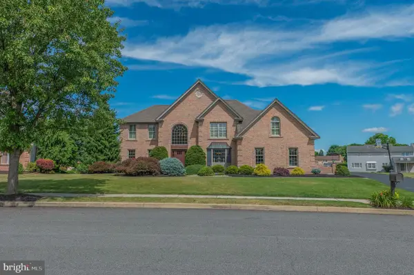 3781 Chris Dr, EMMAUS, PA 18049