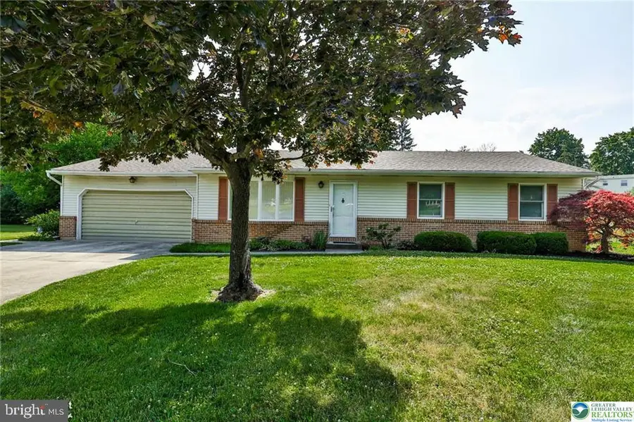 4354 Fieldstone, Center Valley, PA 18034 - #2