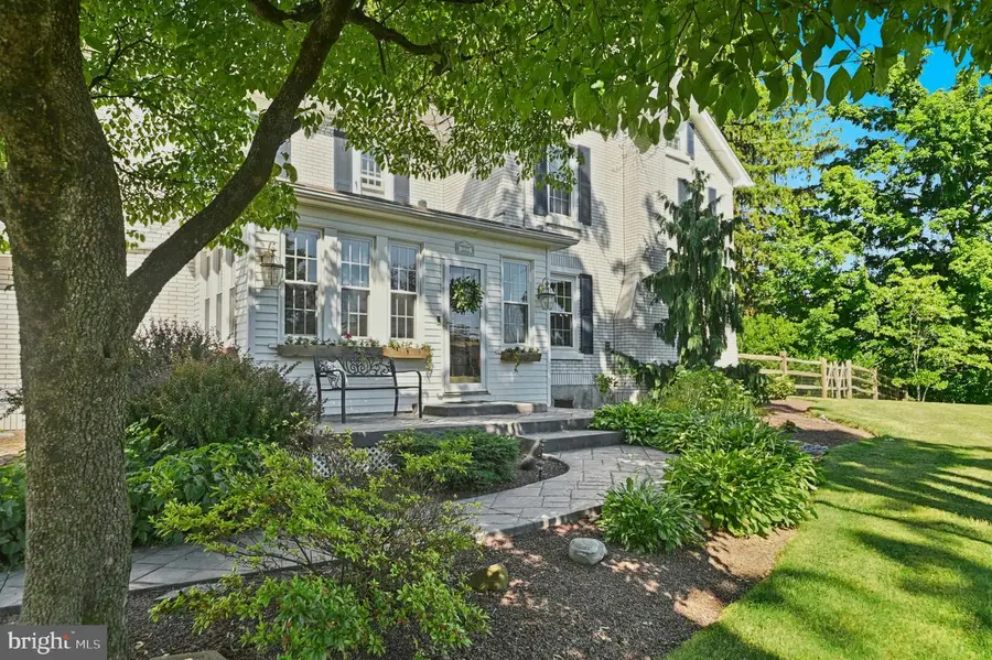 222 Bastian Ln, Allentown, PA 18104 - #2