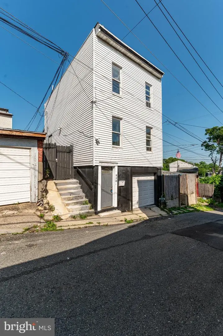 920 N Fair St, Allentown, PA 18102 - #3