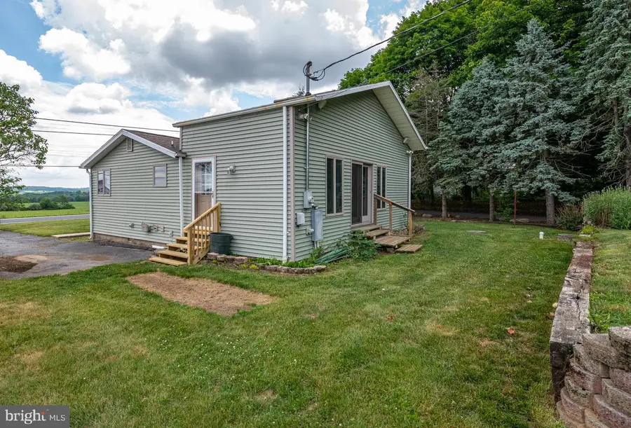 5861 Memorial Rd, Germansville, PA 18053 - #3