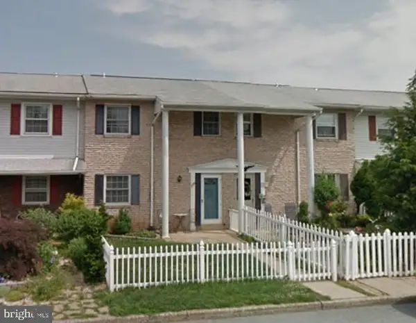 2275 Irma Dr, ALLENTOWN, PA 18109