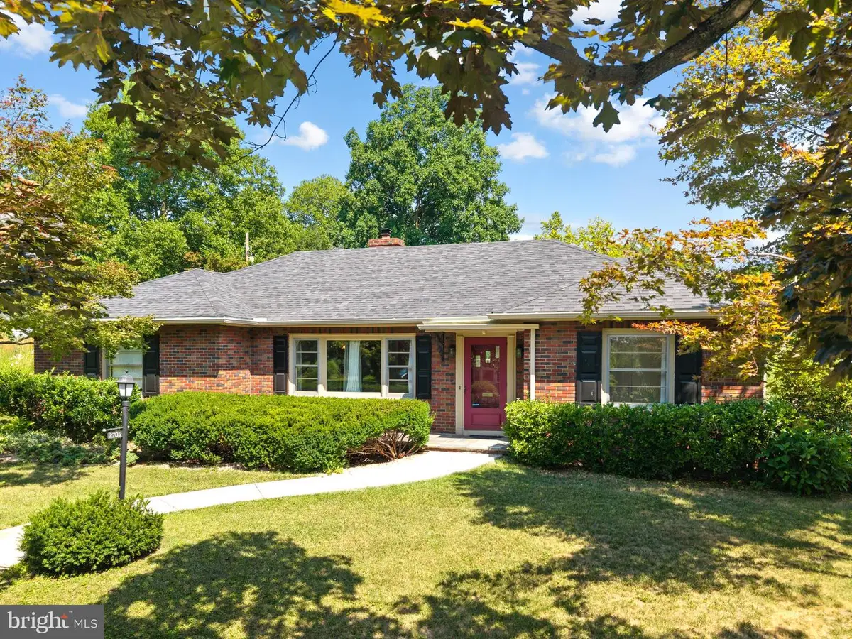 2705 W Chew St, Allentown, PA 18104 - #1