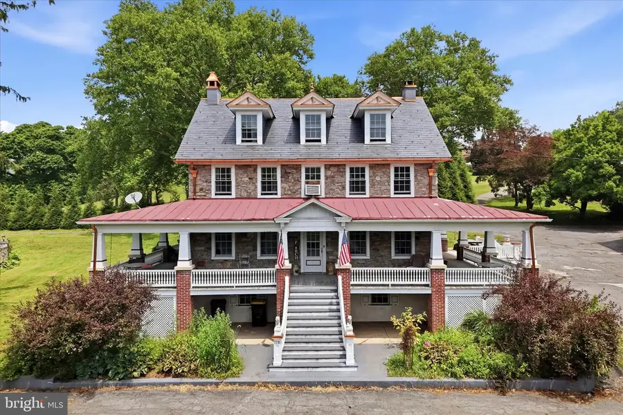 7701 Chestnut St, Zionsville, PA 18092 - #2