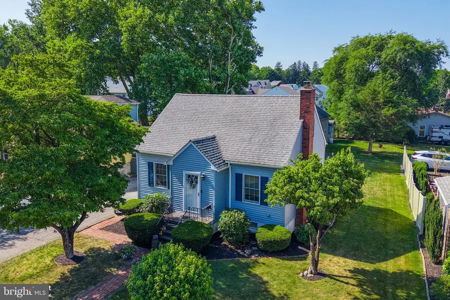 132 E Landis St, Coopersburg, PA 18036 - #3
