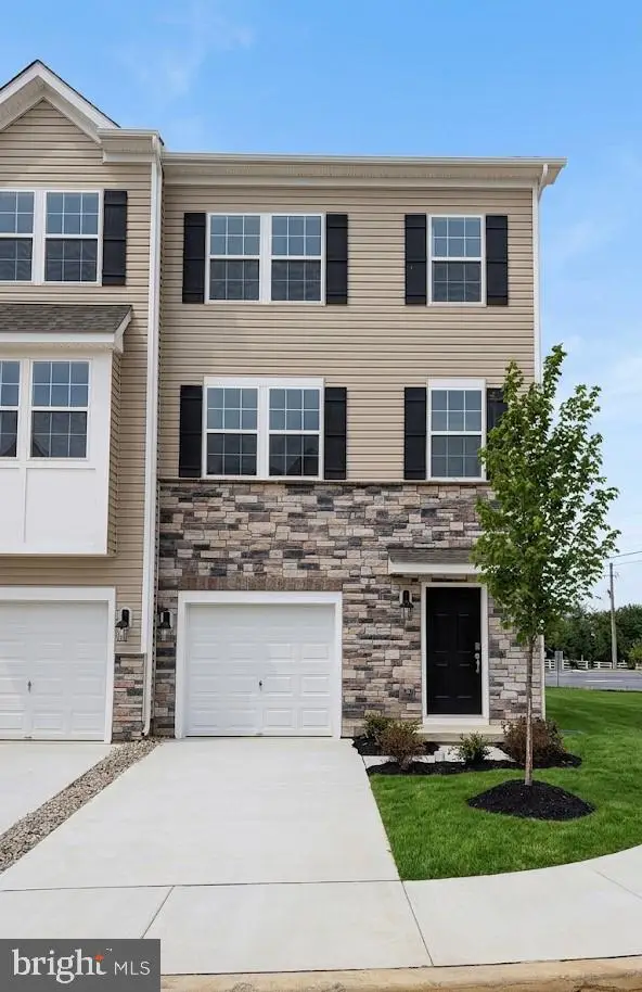 8325 Brodie Court, Breinigsville, PA 18031 - #2