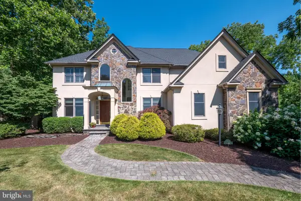 4807 Leeds Ct, CENTER VALLEY, PA 18034