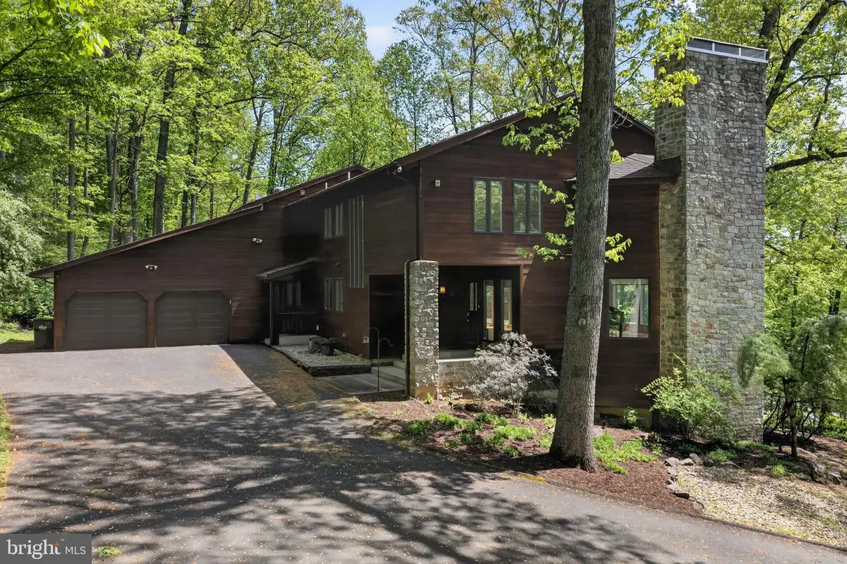 5069 S 5th St, Emmaus, PA 18049 - #1