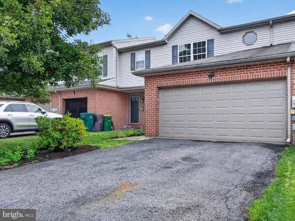 2886 Sequoia Dr, MACUNGIE, PA 18062