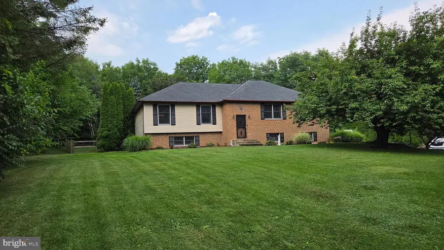 3733 Viewpoint Ct, Slatington, PA 18080 - #2
