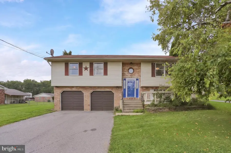 2435 Levans Rd, Coplay, PA 18037 - #3