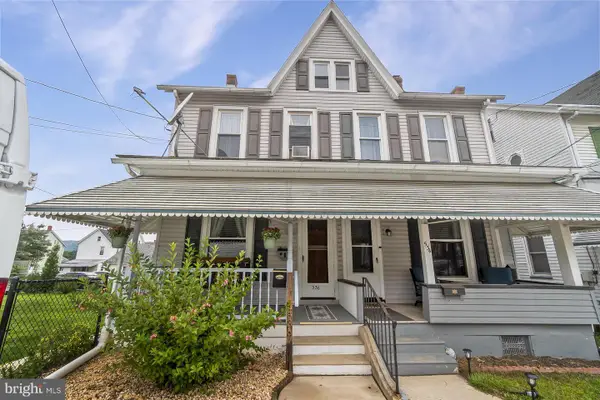 536 W Washington St, SLATINGTON, PA 18080