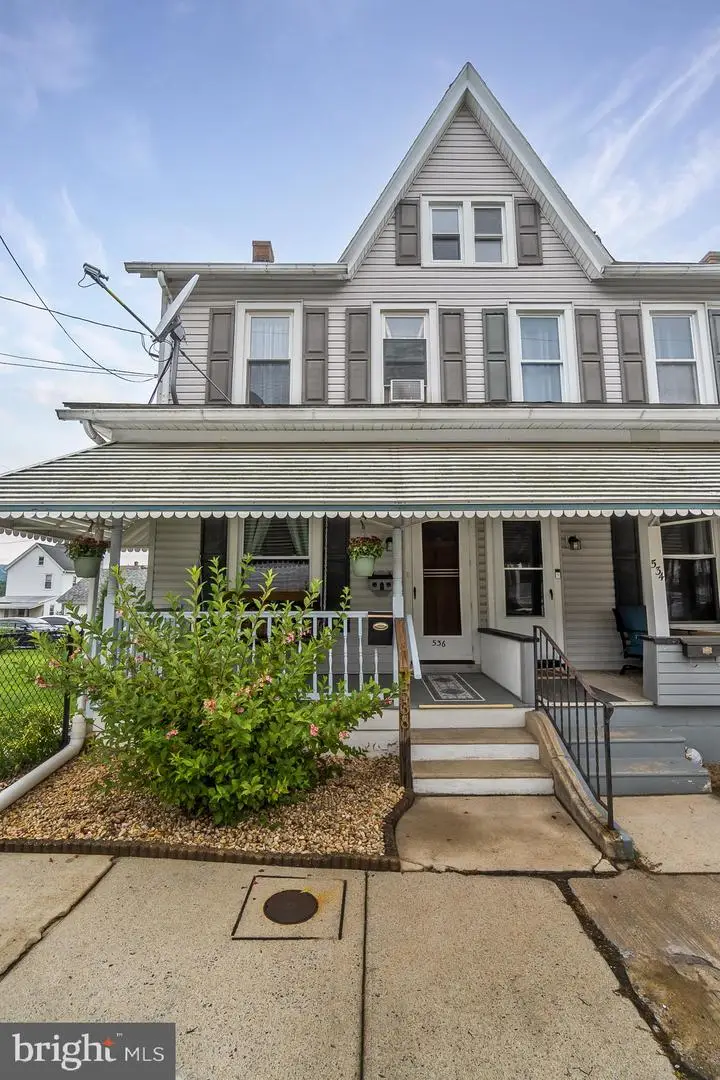 536 W Washington St, Slatington, PA 18080 - #2