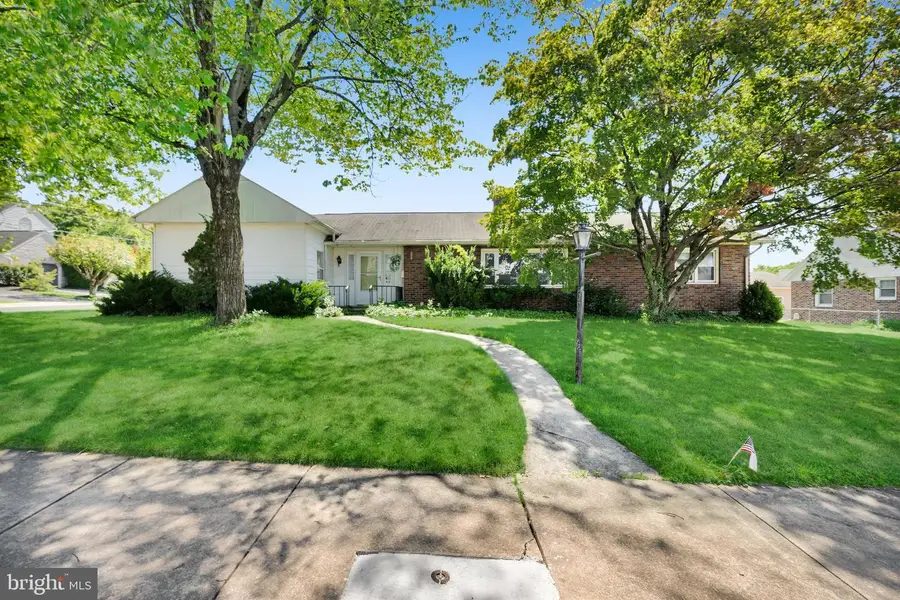418 S 4th St, Emmaus, PA 18049 - #2