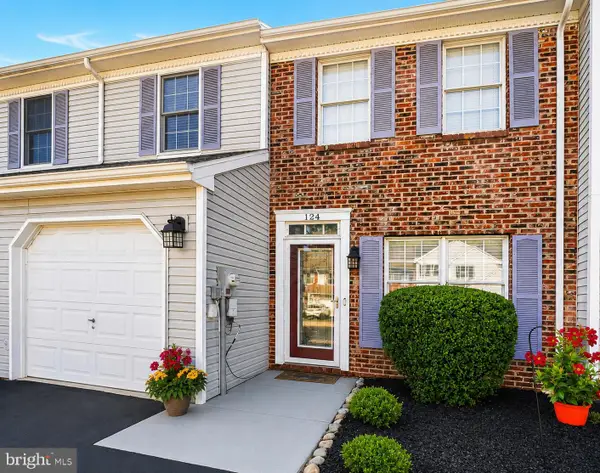 124 Brookfield Dr, MACUNGIE, PA 18062