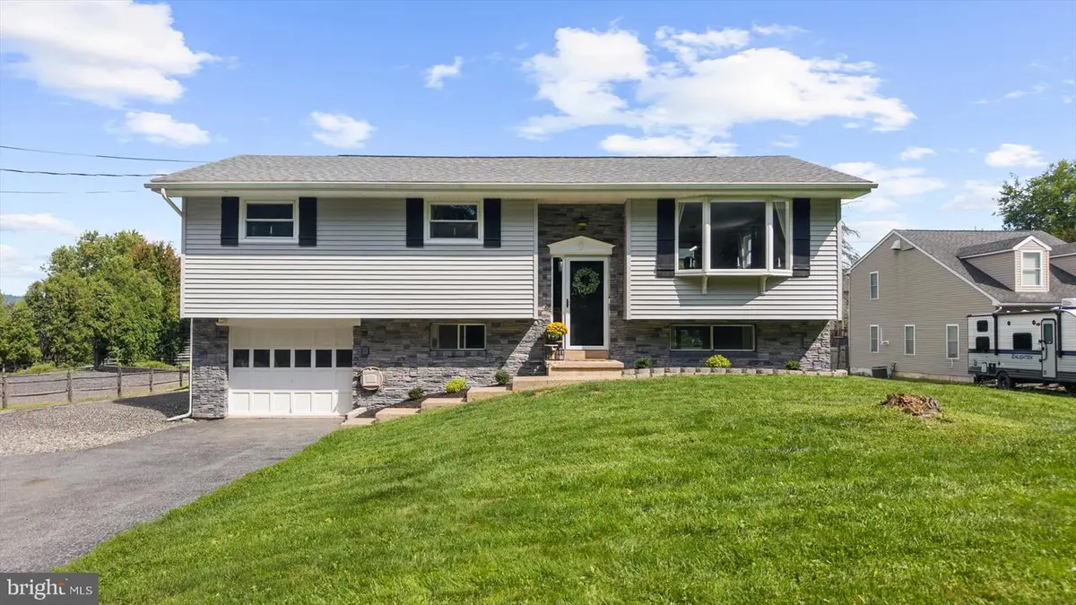 5257 Lanark, Center Valley, PA 18034 - #1