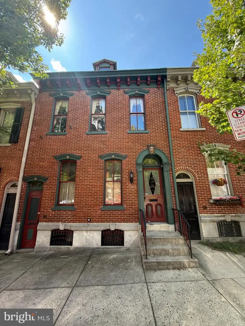 418 N 8th St, Allentown, PA 18102 - #1