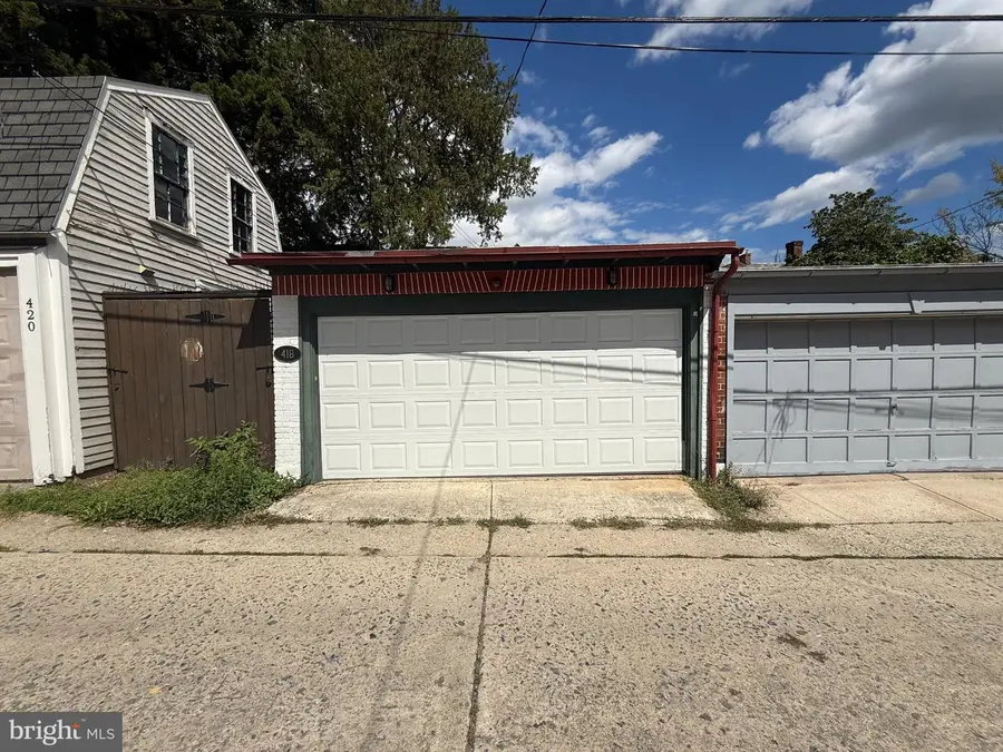 418 N 8th St, Allentown, PA 18102 - #2