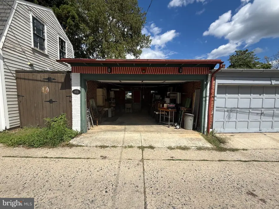 418 N 8th St, Allentown, PA 18102 - #3