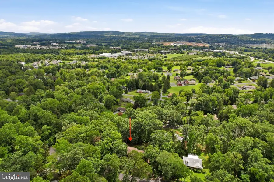 3708 Hawthorne Dr, Center Valley, PA 18034 - #3