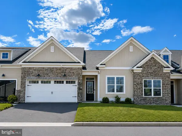 3020 North Cider Dr, WHITEHALL, PA 18052